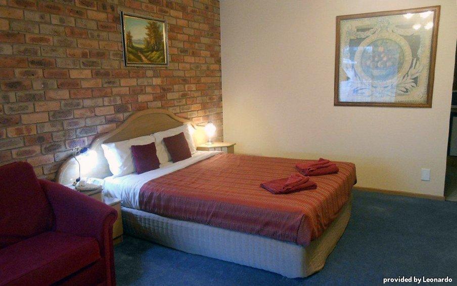 Pines Country Club Motor Inn Shepparton Esterno foto