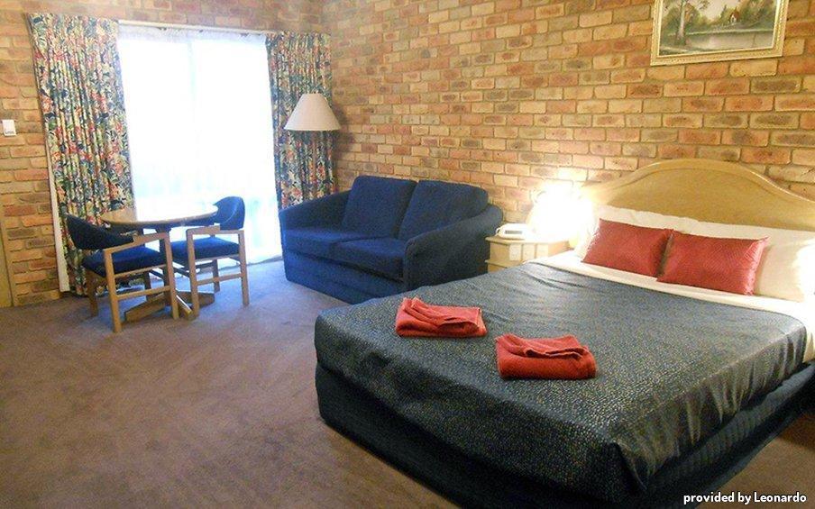 Pines Country Club Motor Inn Shepparton Esterno foto