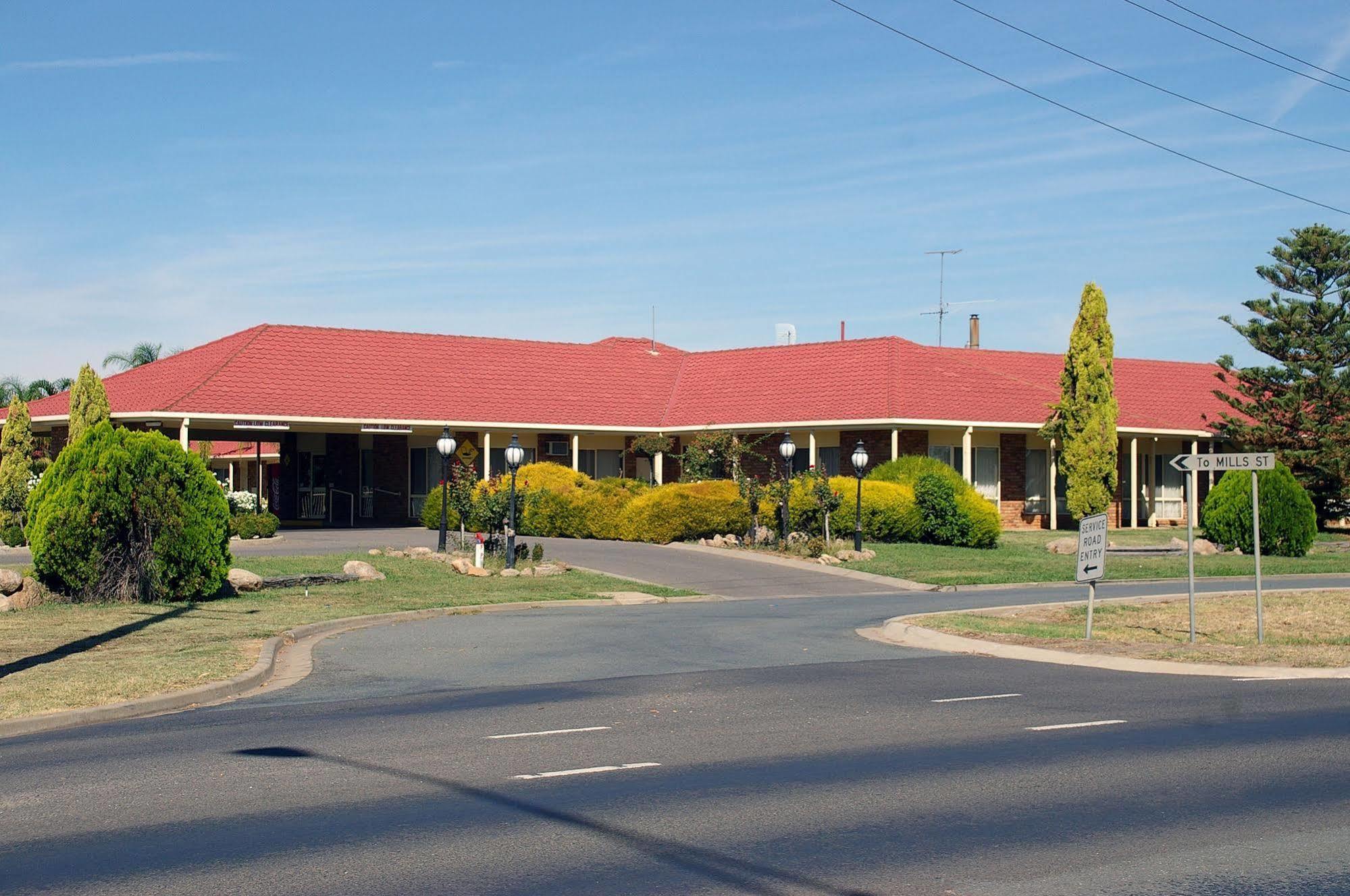 Pines Country Club Motor Inn Shepparton Esterno foto